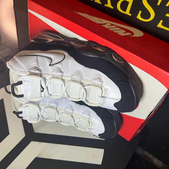 Nike Men's Black and White Air Sneakers - Picture 2 of 5